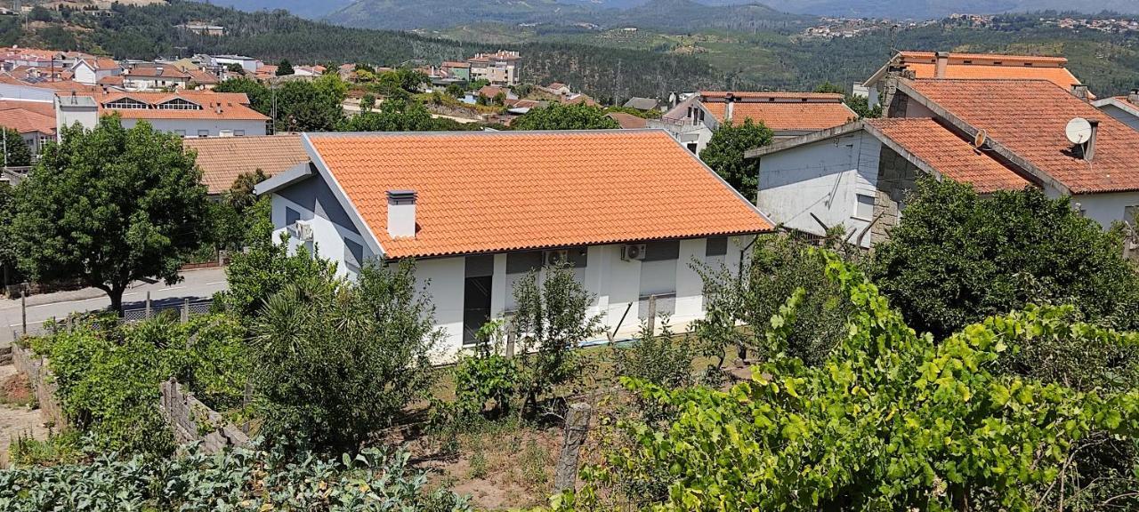 ヴォウゼーラ Casa Dos Avosヴィラ エクステリア 写真